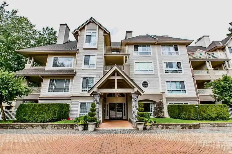 215 1242 TOWN CENTRE BOULEVARD - photo 1 of 11