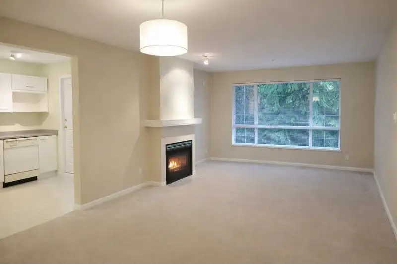215 1242 TOWN CENTRE BOULEVARD - photo 2 of 11