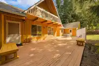 552 CLUB CRESCENT - thumbnail 2