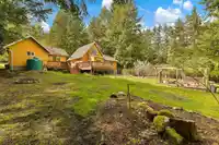 552 CLUB CRESCENT - thumbnail 32