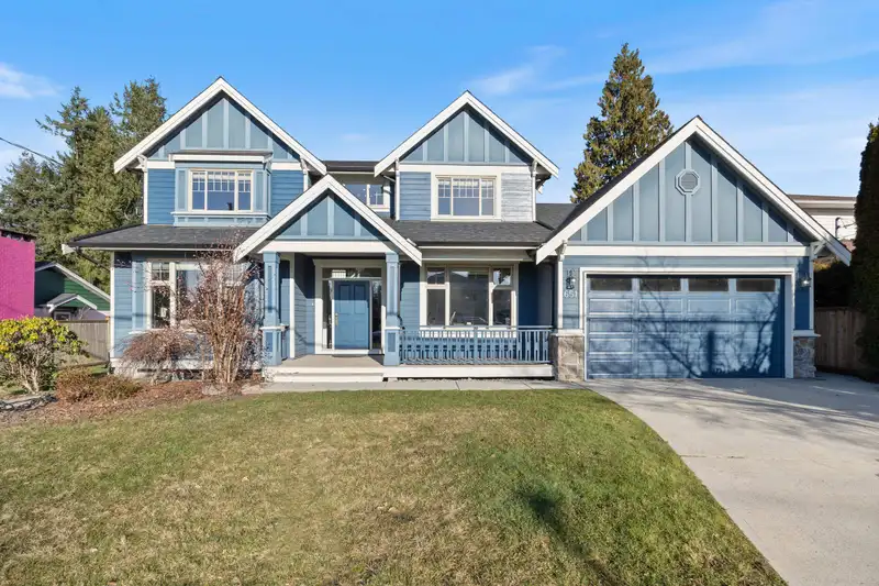 651 CHAPMAN AVENUE - photo 1 of 40