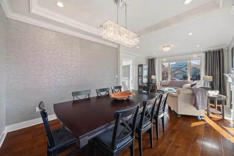 651 CHAPMAN AVENUE - photo 4 of 40