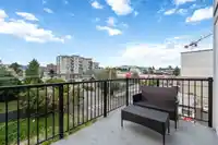 404 22290 NORTH AVENUE - thumbnail 22