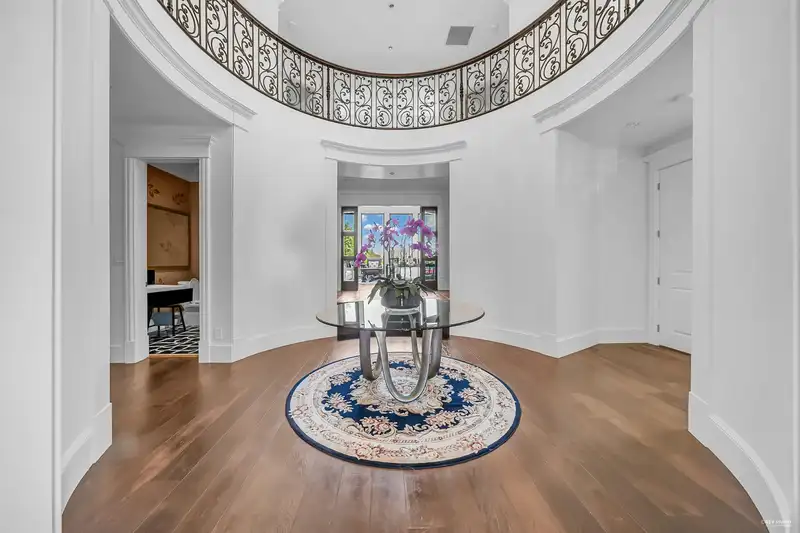 10651 GRANVILLE AVENUE - photo 2 of 30