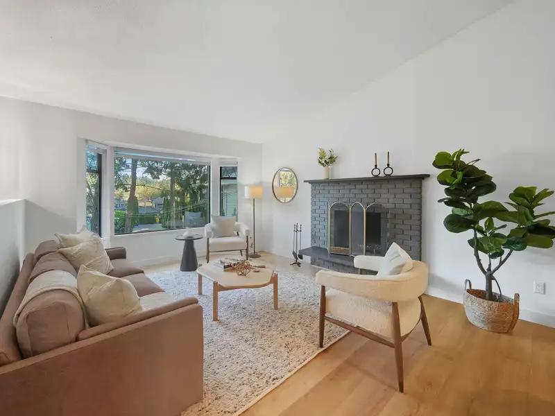 1777 CALEDONIA AVENUE - photo 2 of 27