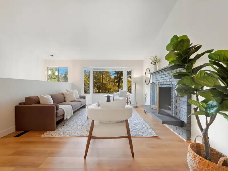 1777 CALEDONIA AVENUE - photo 3 of 27