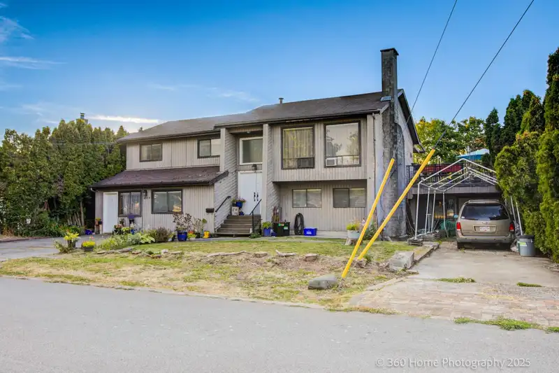 4529 SAVOY STREET - photo 2 of 27
