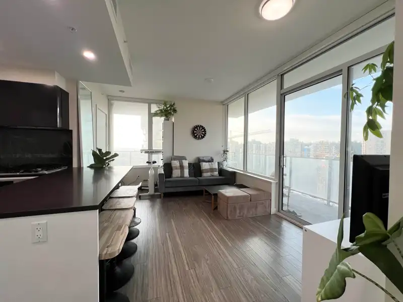 1006 6383 MCKAY AVENUE - photo 2 of 27