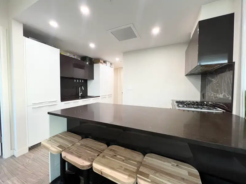 1006 6383 MCKAY AVENUE - photo 4 of 27