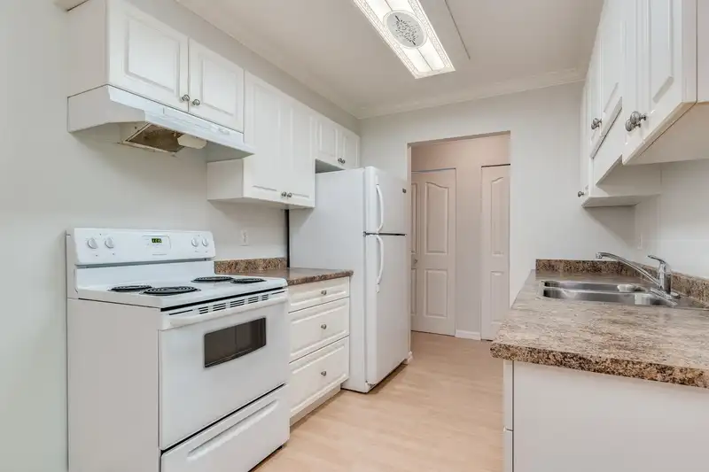 205 1200 PACIFIC STREET - photo 4 of 16
