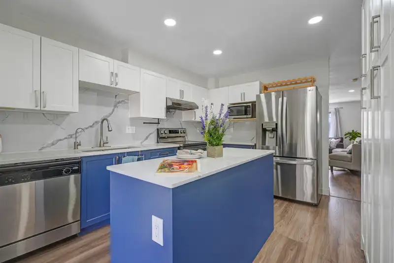 32 6533 121 STREET - photo 2 of 21
