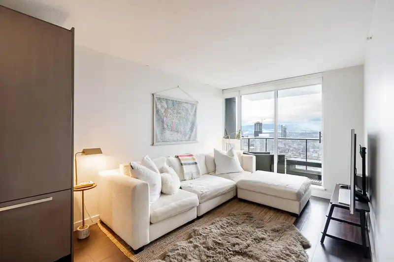 4507 13750 100 AVENUE - photo 1 of 40