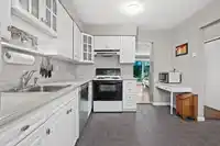 42 3151 SPRINGFIELD DRIVE - thumbnail 13