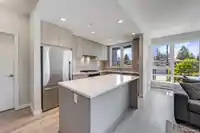 214 615 COTTONWOOD AVENUE - thumbnail 6