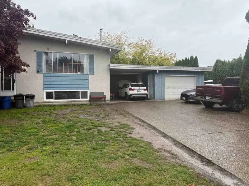 46630 EMERALD DRIVE - photo 2 of 21