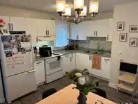 46 8266 KING GEORGE BOULEVARD - thumbnail 4