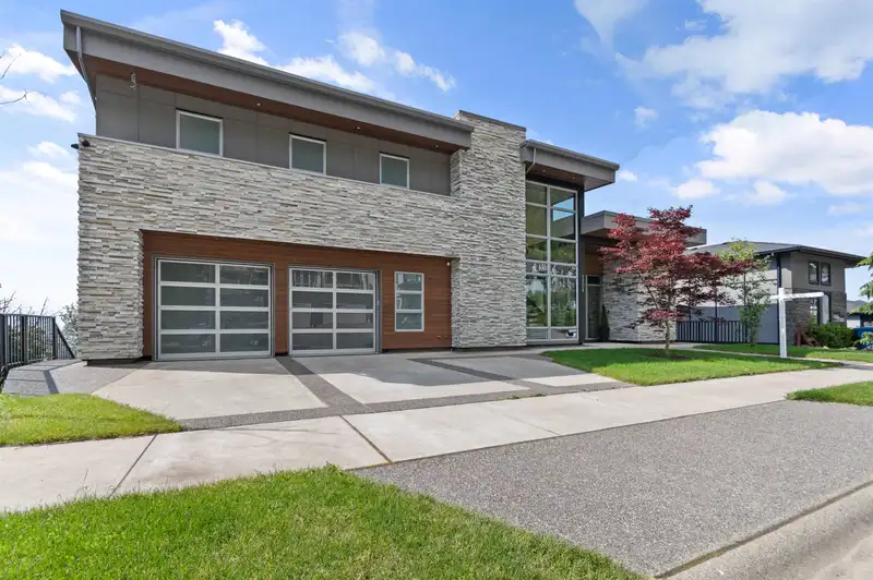 36508 FLORENCE DRIVE - photo 2 of 40