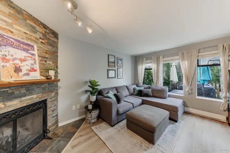 49 98 BEGIN STREET - photo 1 of 30