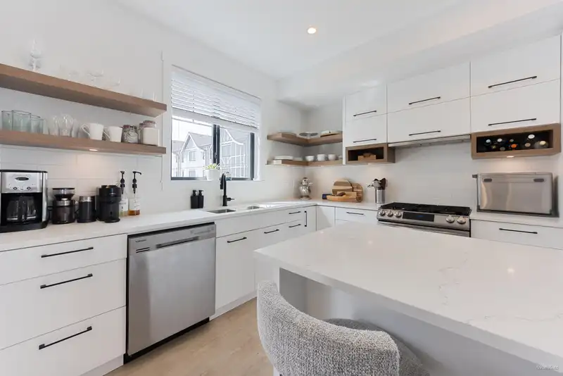 23 12018 237 STREET - photo 3 of 31