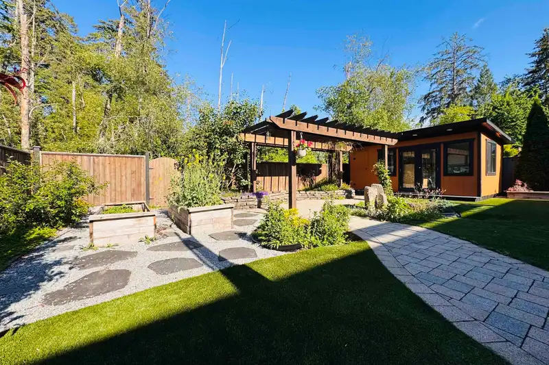 12250 234 STREET - photo 4 of 31