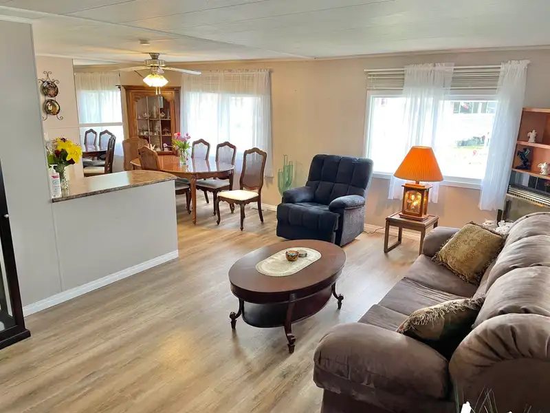 6 31313 LIVINGSTONE AVENUE - photo 2 of 11