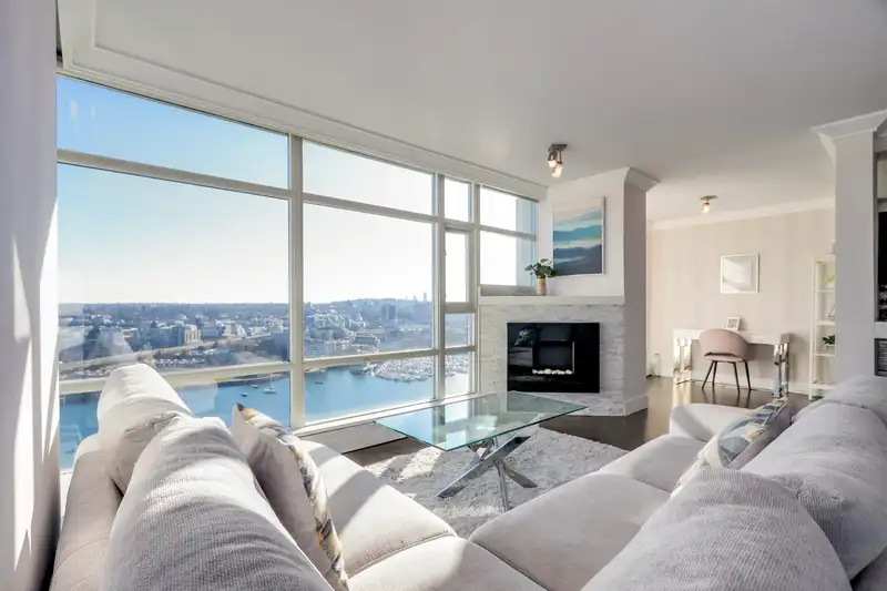 3002 1199 MARINASIDE CRESCENT - photo 2 of 25