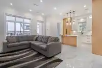 1 6358 WINDSOR STREET - thumbnail 6