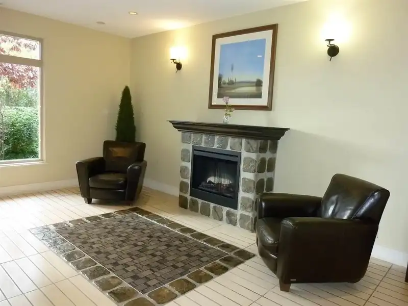 405 15385 101A AVENUE - photo 3 of 6