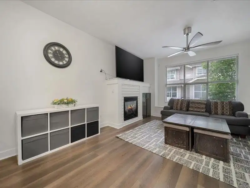 8 20460 66 AVENUE - photo 2 of 15