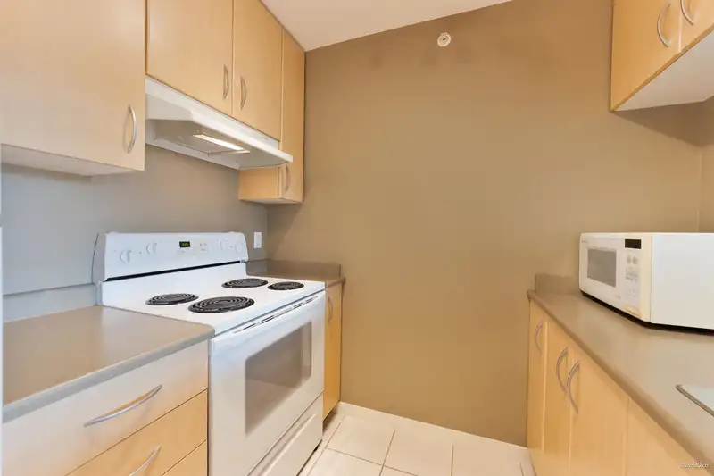 312 3663 CROWLEY DRIVE - photo 3 of 28
