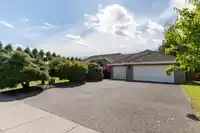 4017 213A STREET - thumbnail 3