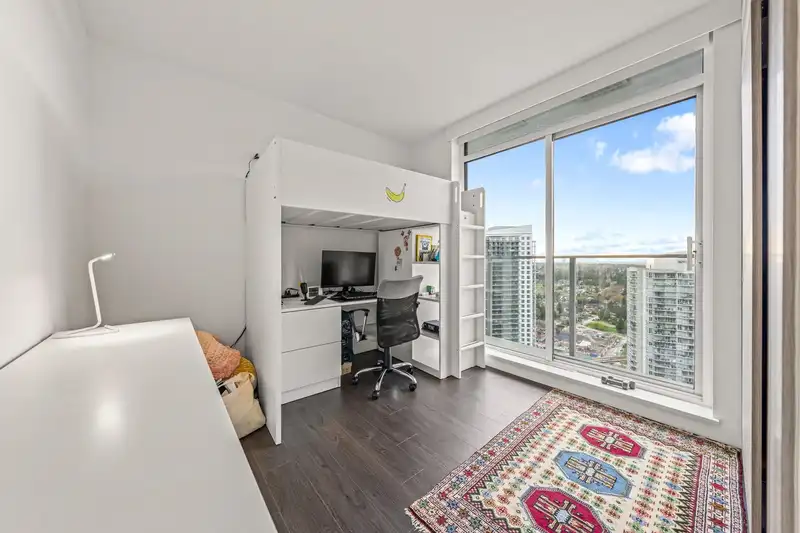 3706 13768 100 AVENUE - photo 3 of 7
