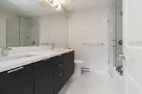 59 5510 ADMIRAL WAY - thumbnail 23