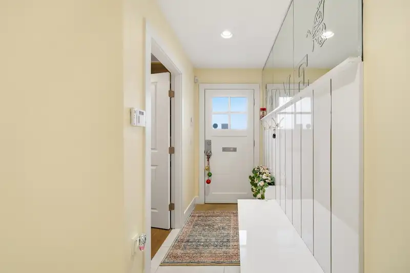 2160 W 8TH AVENUE - photo 4 of 40