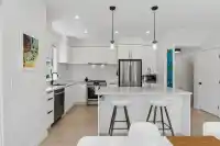 205 3021 ST GEORGE STREET - thumbnail 4