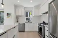 205 3021 ST GEORGE STREET - thumbnail 6