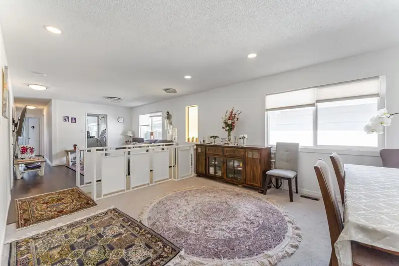 1949 MAHON AVENUE - photo 4 of 28