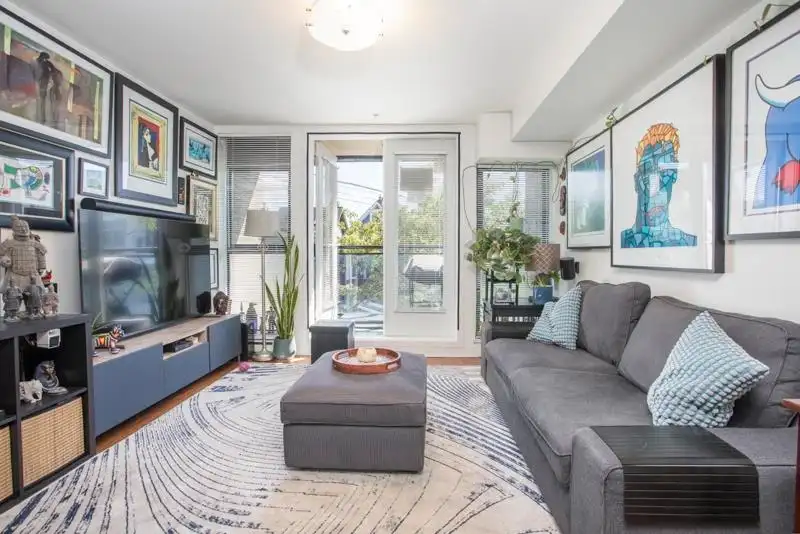 316 2150 E HASTINGS STREET - photo 2 of 24