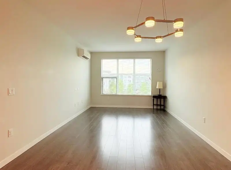 509 9388 TOMICKI AVENUE - photo 4 of 36