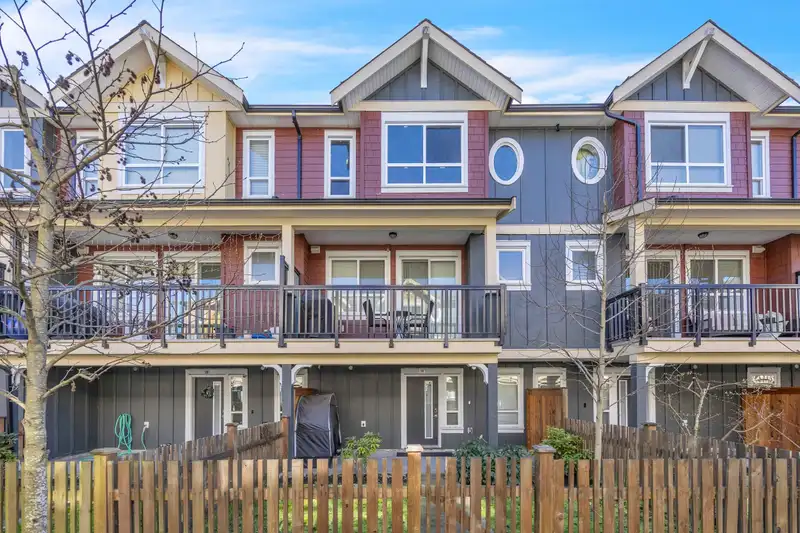 28 430 DUNCAN STREET - photo 1 of 31