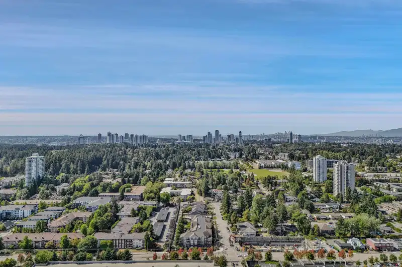 102 14960 102A AVENUE - photo 4 of 24