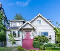 4396 LOCARNO CRESCENT - thumbnail 1