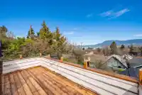 4396 LOCARNO CRESCENT - thumbnail 3