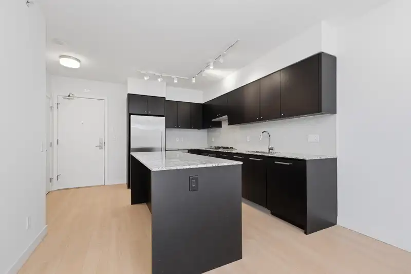 307 6180 COONEY ROAD - photo 3 of 35