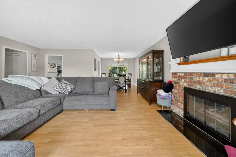 11912 229 STREET - photo 4 of 33