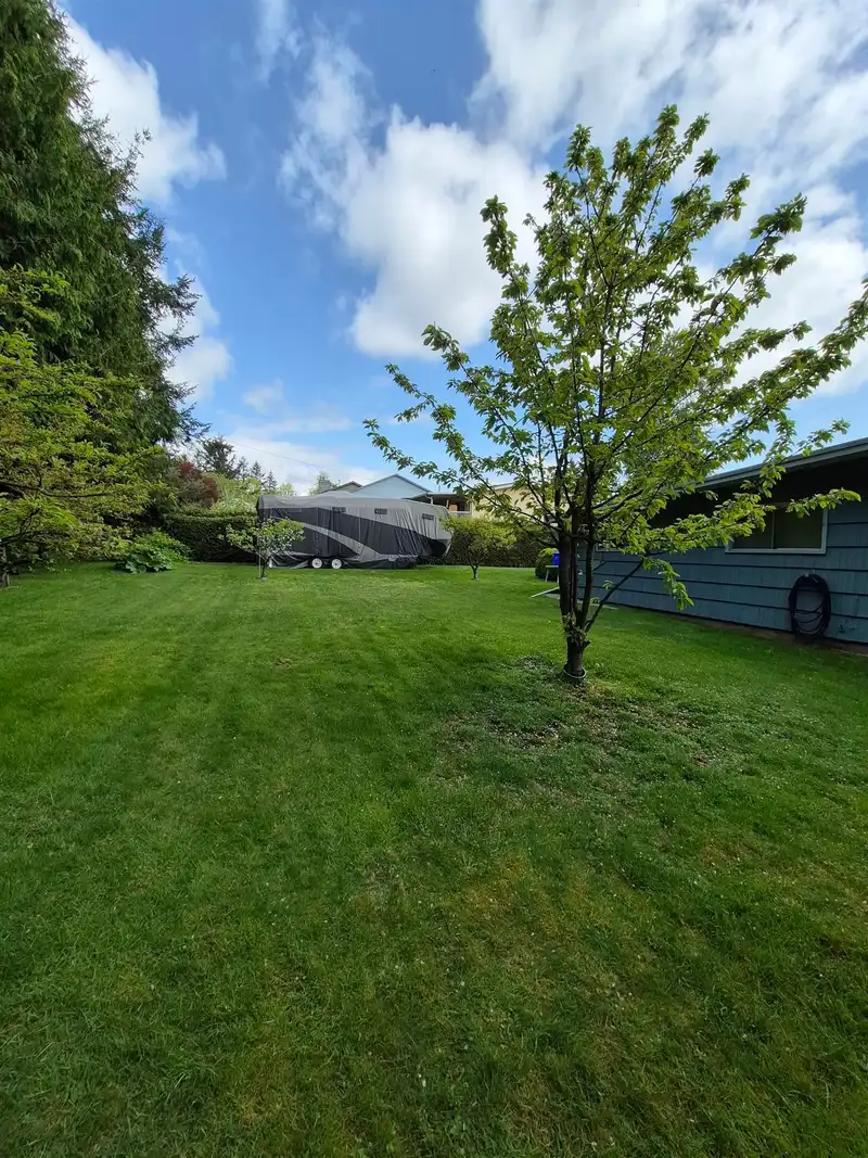 10587 138A STREET - photo 3 of 7