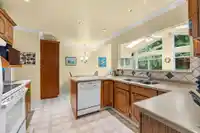 927 SELKIRK CRESCENT - thumbnail 14