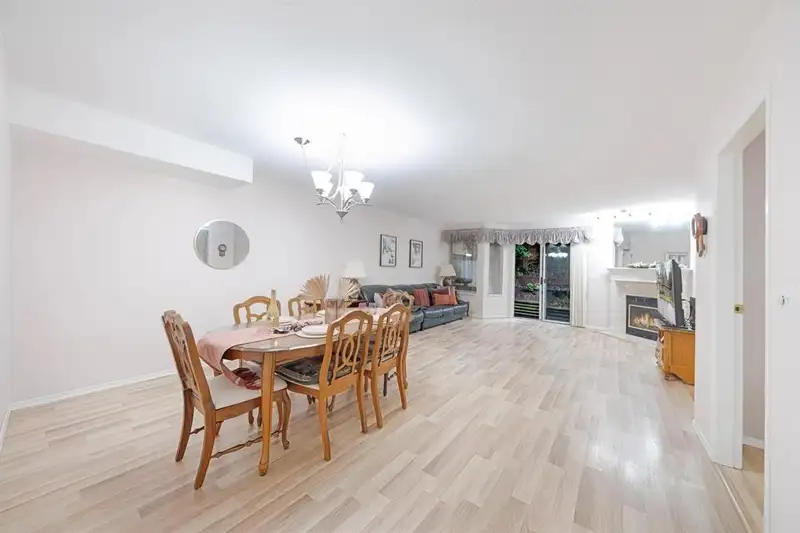 416 6866 NICHOLSON ROAD - photo 2 of 20