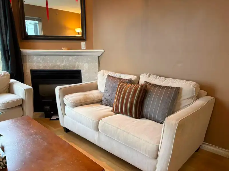 412 5880 DOVER CRESCENT - photo 3 of 12