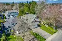 8759 213 STREET - thumbnail 35